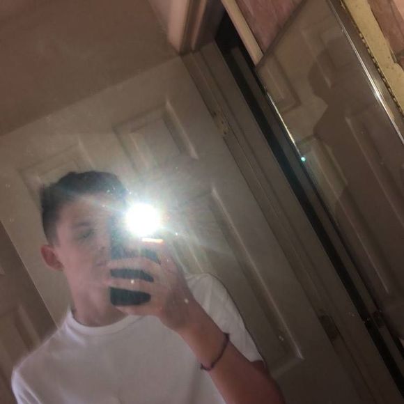 Profile Picture of Evan Puggini (@evanpuggini) on Poshmark