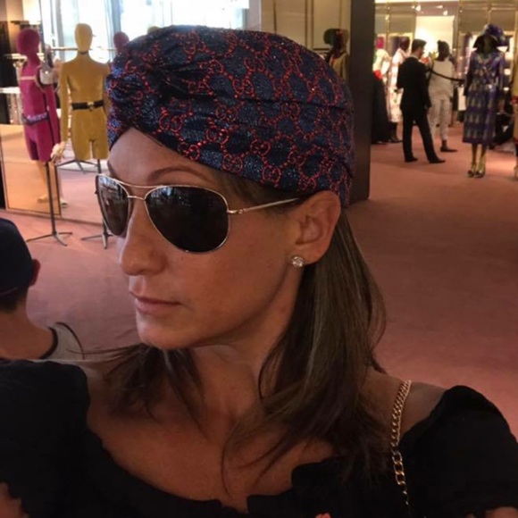 Profile Picture of Kimberlee Gibbs- bubello (@tkolives) on Poshmark