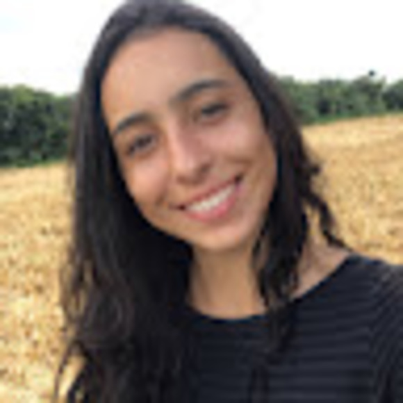 Profile Picture of Isabela Carvalho (@isabelacarva879) on Poshmark