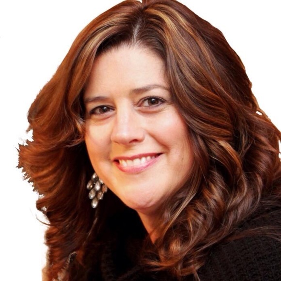 Profile Picture of Pamela Pullen (@weddinggirl) on Poshmark