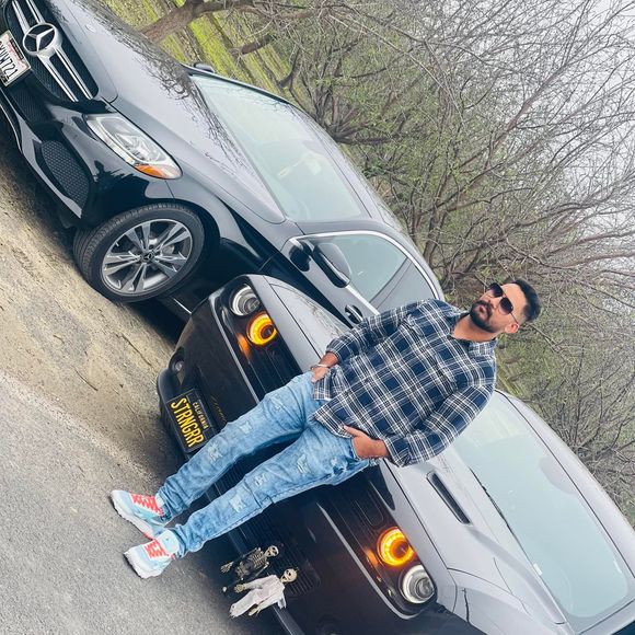 Profile Picture of Karam Blaggan (@karamblaggan) on Poshmark