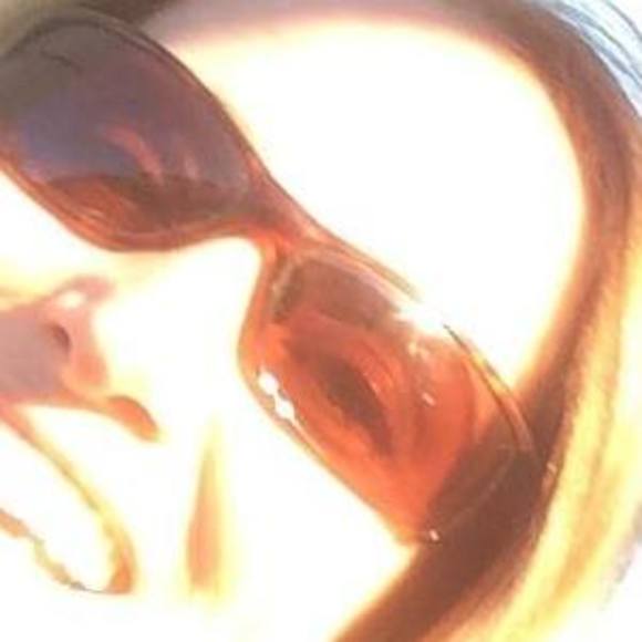 Profile Picture of Patty Hevly (@pattyhevly) on Poshmark