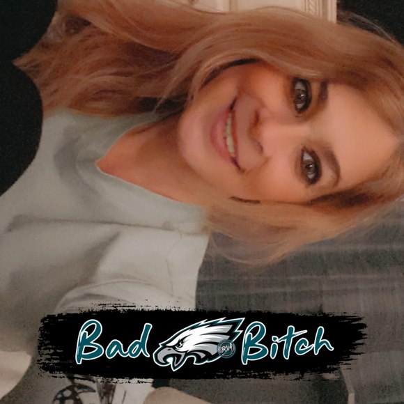 Profile Picture of Holly Silvetti (@holly1075) on Poshmark