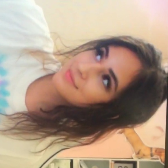 Profile Picture of Ivanna Olivarez (@todieforr) on Poshmark