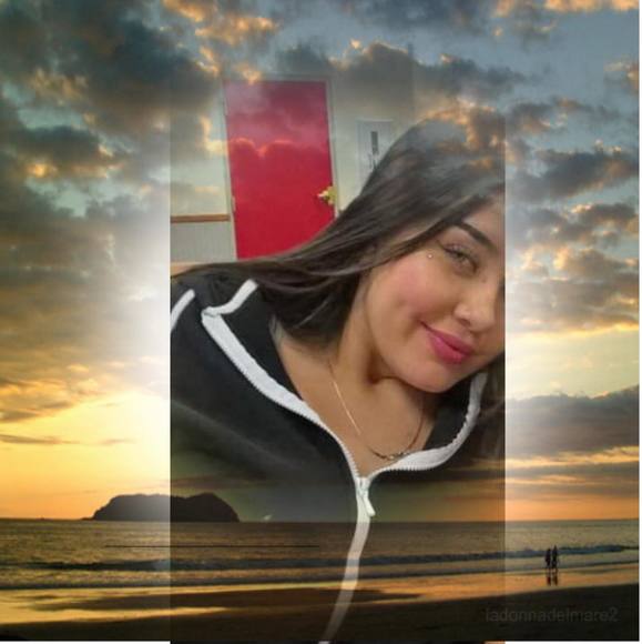 Profile Picture of Mariah Leaness (@mariahleaness) on Poshmark