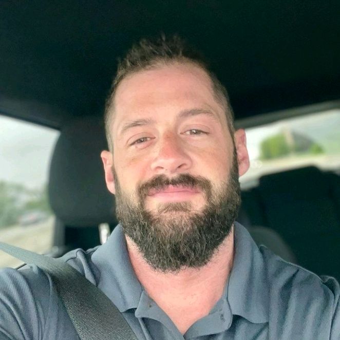 Profile Picture of Clifford (@jamespair2) on Tiktok
