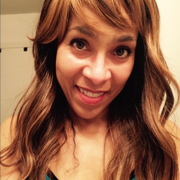 Profile Picture of Deborah Barrax (@pangirl) on Poshmark