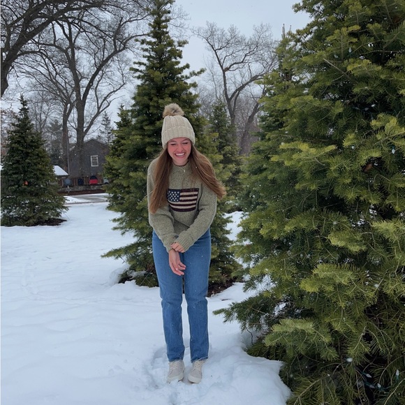 Profile Picture of Meghan Waywood (@meghan336) on Poshmark