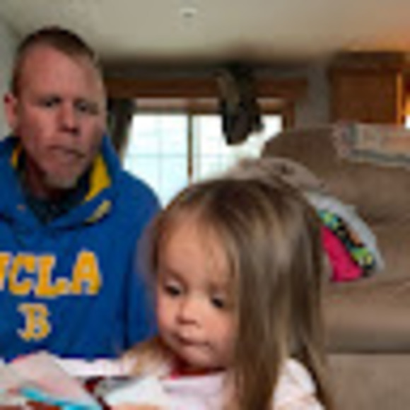 Profile Picture of Ashley Kobernick (@livelaughpeyton) on Poshmark