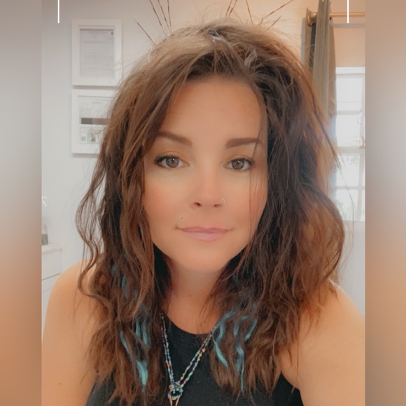 Profile Picture of Jenna Eutsler (@jennaeutsler) on Poshmark