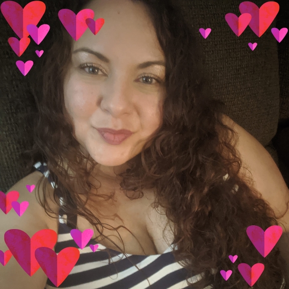 Profile Picture of Monica Cordova (@mcordova219) on Poshmark