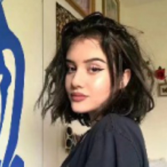 Profile Picture of Nettle Christopher (@nettleto344) on Poshmark