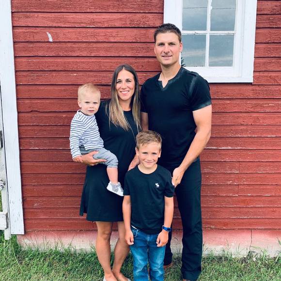 Profile Picture of Danielle Kalinski (@d_kalinski) on Poshmark