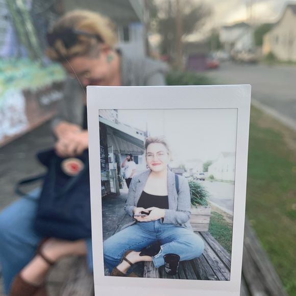 Profile Picture of Jessica Brasseur (@jessicabrasseur) on Poshmark