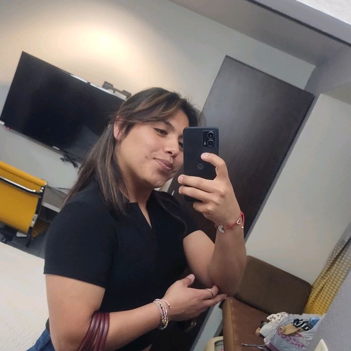 Profile Picture of Michelle solorzano farfan (@michellesol2001) on Tiktok