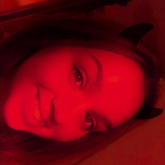 Profile Picture of Coralynne Archey (@coralynnearchey) on Poshmark