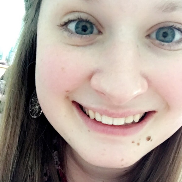 Profile Picture of Michaela Mushett (@mmushett) on Poshmark