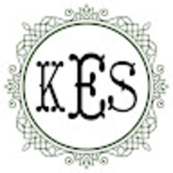 Profile Picture of Kirsten Esterly (@kirsten_s_e) on Poshmark