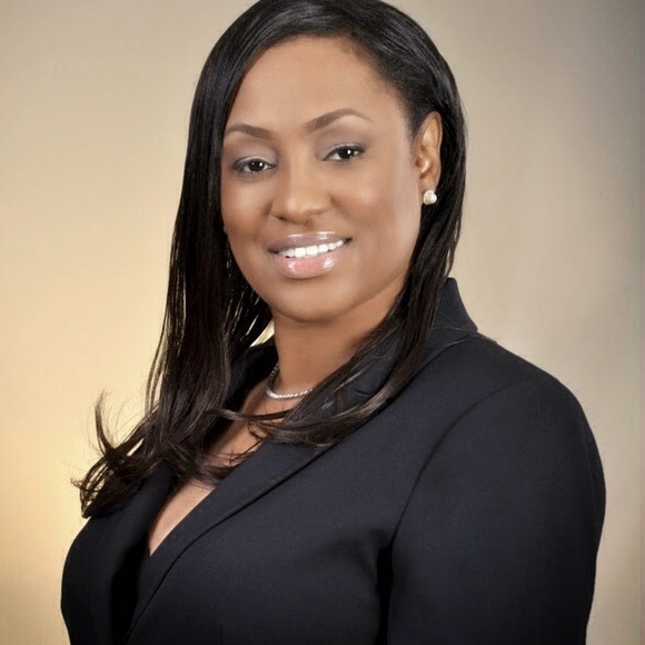 Profile Picture of Colletta Orr (@collettao) on Poshmark