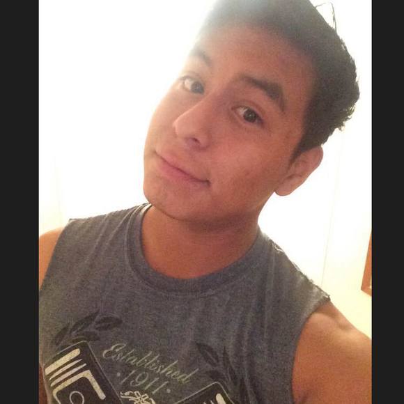 Kevin Platero - Poshmark Profile Picture of Kevin Platero (@kevin_143) on Poshmark