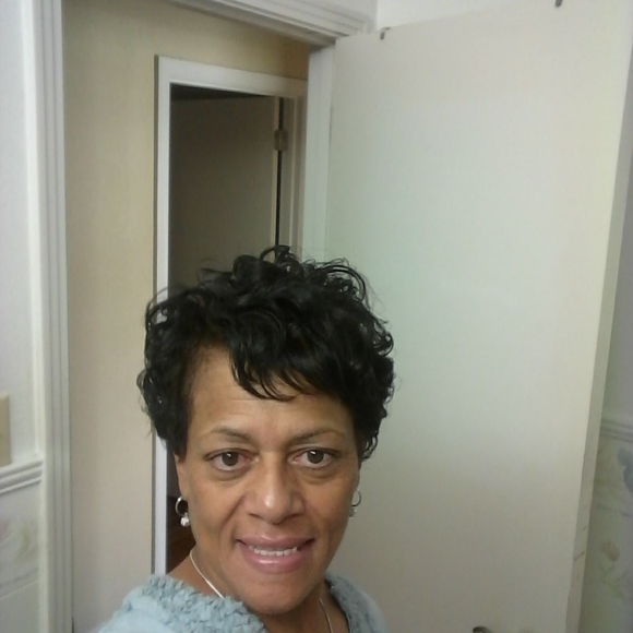 Profile Picture of Cosby Talbert (@marycosby) on Poshmark