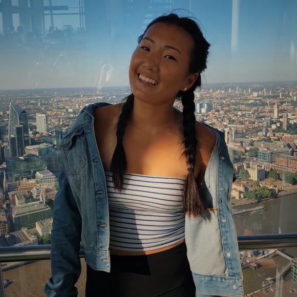 Profile Picture of Claire Liu (@claireliu00) on Poshmark