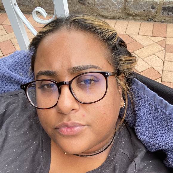 Profile Picture of Nessa Kishun (@nessa746) on Poshmark