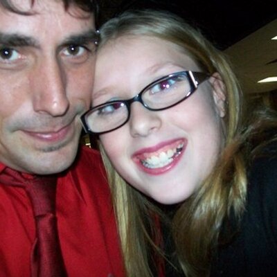 Profile Picture of Faye Hicks (@FayeHix) on Twitter
