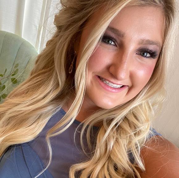 Profile Picture of Brooke Pauwels (@brookson126) on Poshmark