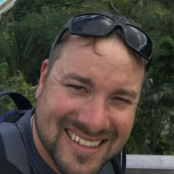 Profile Picture of Brian Mauck (@bmauck27) on Poshmark