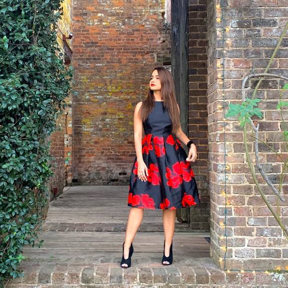 Profile Picture of Andreina Alves (@andreinalves) on Poshmark