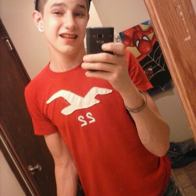 Profile Picture of Nicholas Barnhart (@HIGH_im_NICK) on Twitter