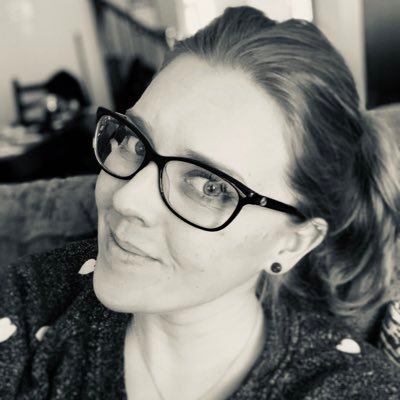 Profile Picture of Amanda Bowen (@AmandaMooMay) on Twitter