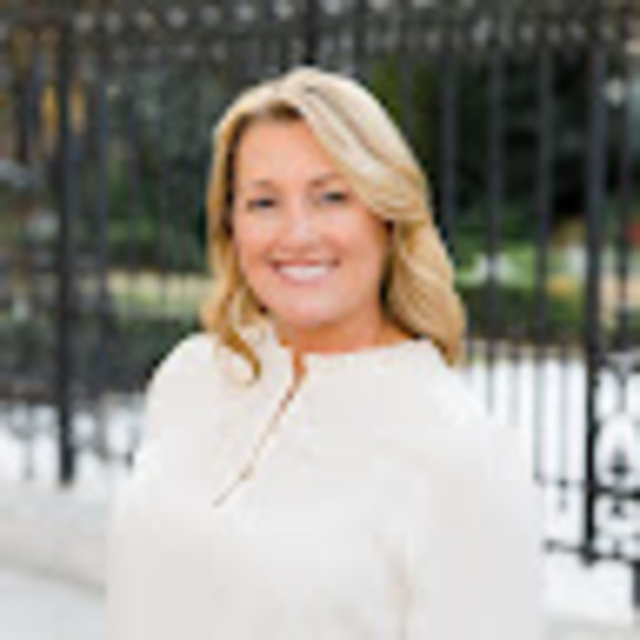 Profile Picture of Christine durrence /durrence group keller williams (@cqdurrence) on Poshmark