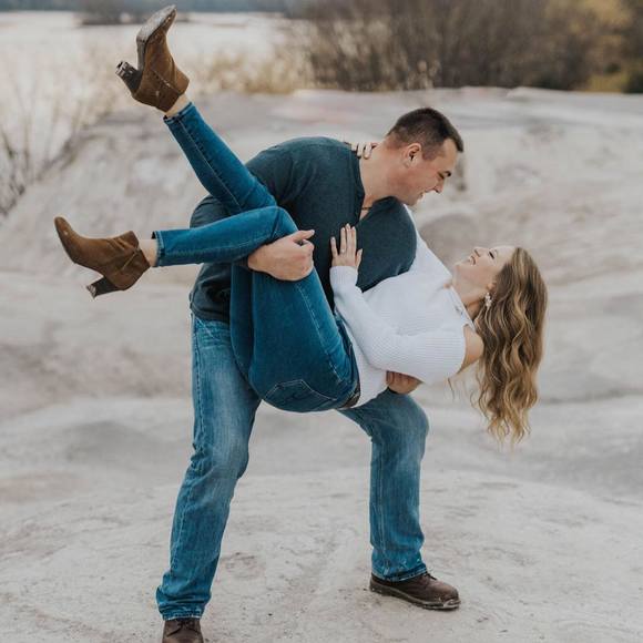 Profile Picture of Katie Harman (@kekistyle) on Poshmark