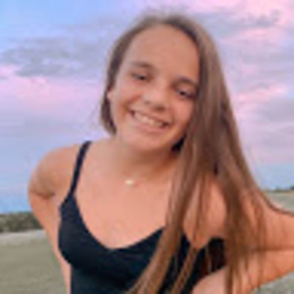 Profile Picture of Amy Scholes (@scholesa) on Poshmark