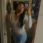 Profile Picture of Kiya B🎀💋 (@cleo.lee) on Instagram