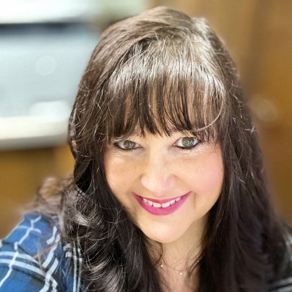 Profile Picture of Diana Rice (@bd_rice23) on Poshmark