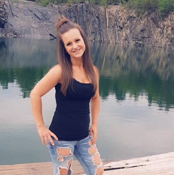 Profile Picture of Cassandre Chabot (@cassandrechabot) on Poshmark