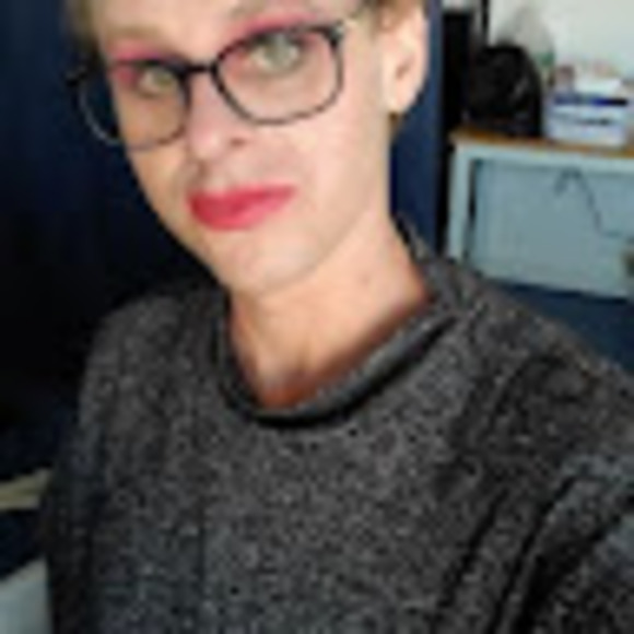 Profile Picture of Stella Perri (@stellablade) on Poshmark