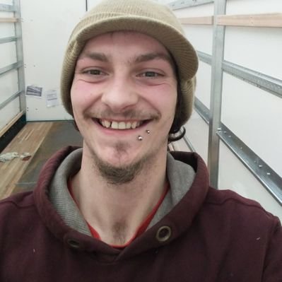 Profile Picture of Stephen Newark (@07hogarth) on Twitter