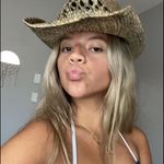 Profile Picture of bella scott (@bellarscott) on Instagram