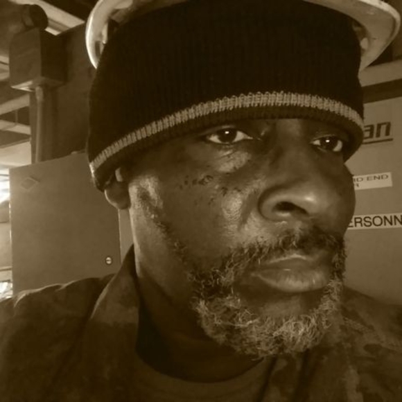 Profile Picture of Paul Moore (@paulmoore19446) on Poshmark