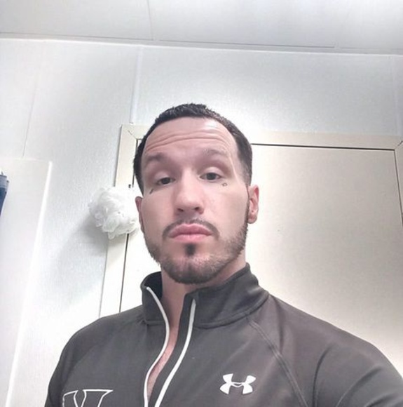 Profile Picture of Michael Kennedy (@michaelkenne776) on Poshmark