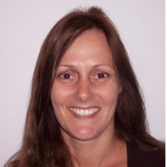 Profile Picture of Roxane Heileman (@rheileman) on Poshmark