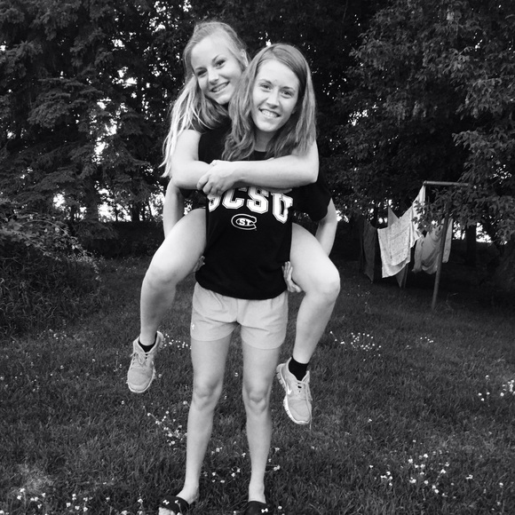 Profile Picture of Korlyna Keehr (@korlyna) on Poshmark