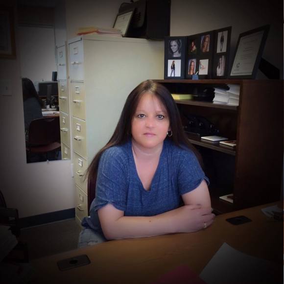 Profile Picture of Crystal Rowe (@remijaybry) on Poshmark