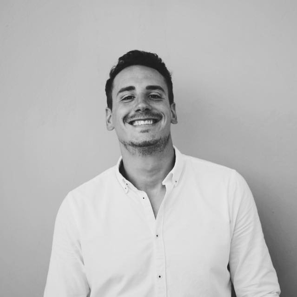 Profile Picture of Gábor Tóth (@gab178909) on Poshmark