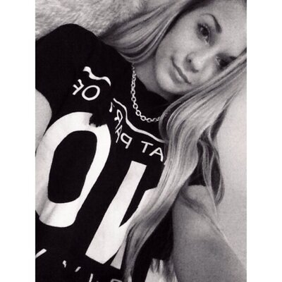 Profile Picture of Elvira Basic (@elviraa_15) on Twitter