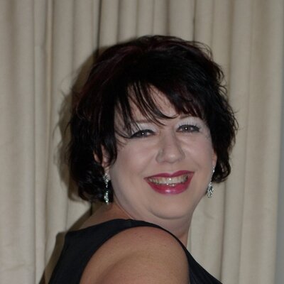 Profile Picture of April Coffman (@mommacoffman) on Twitter